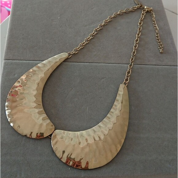 Natasha Alloy Gleaming Collar BiB Necklace - Picture 1 of 6
